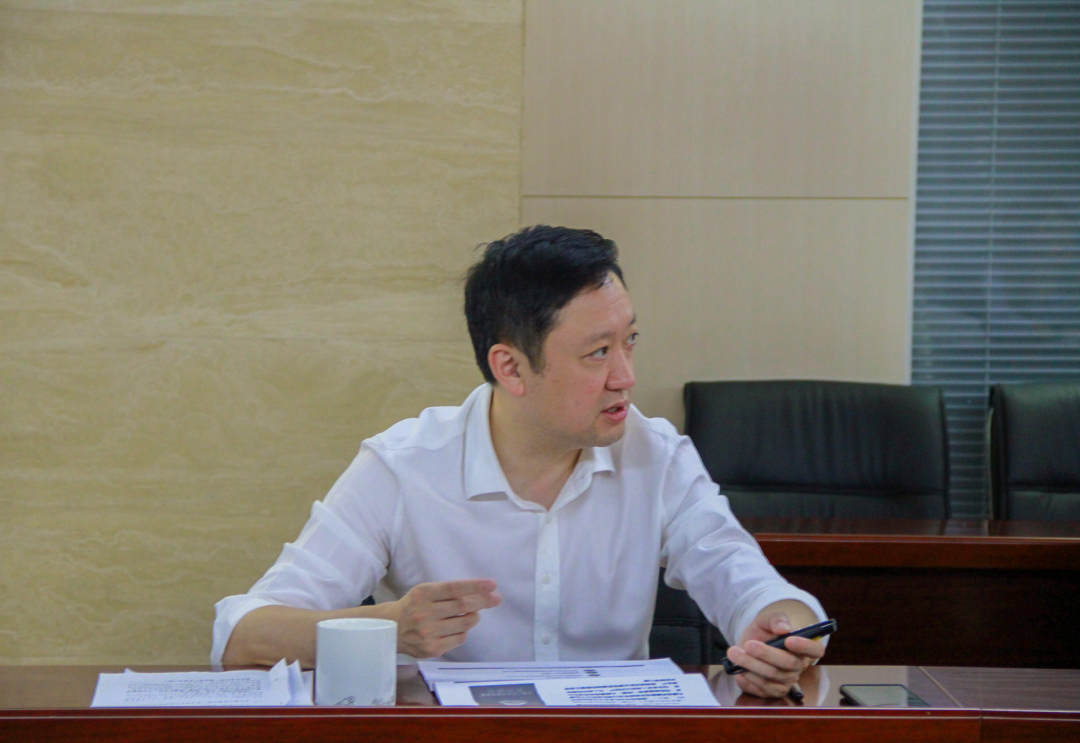 杜巖岫同志參加支部活動(dòng)，為黨員講授黨課